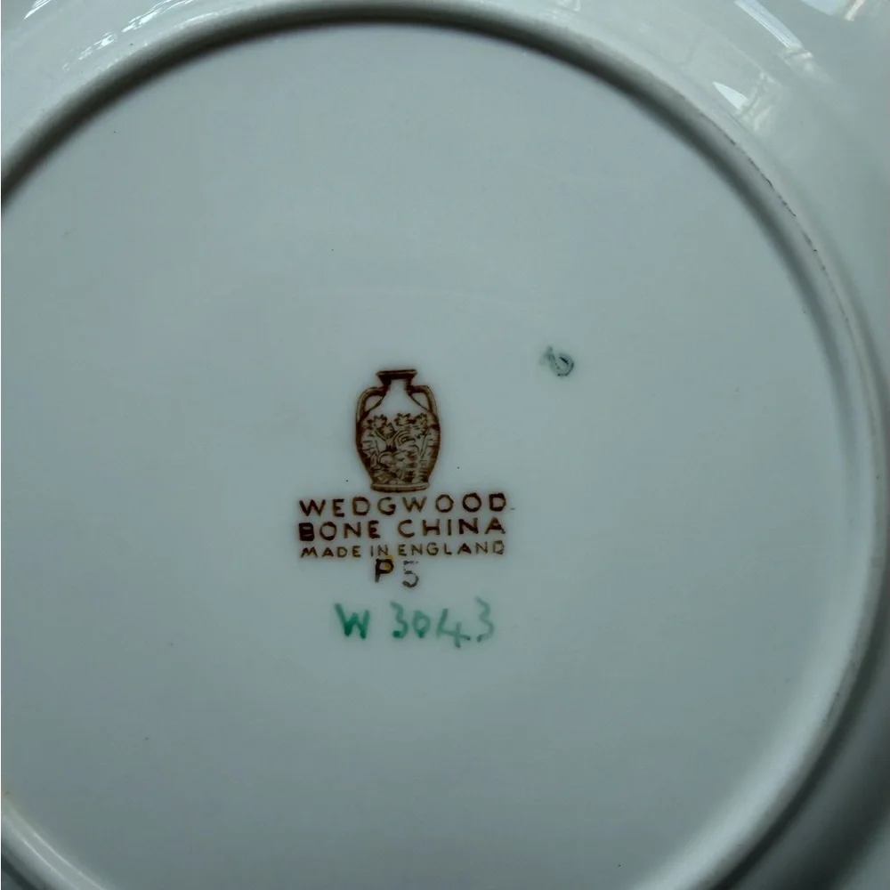 Wedgewood Posey Spray Salad Plate